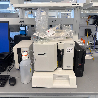 Luminex 200 Flow Cytometer image 0